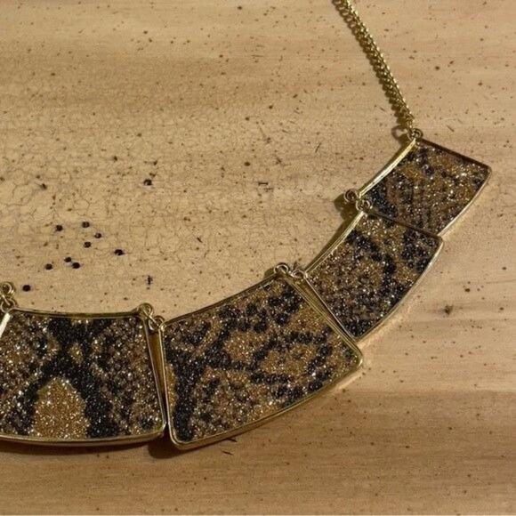 Macy's Gold Tone Necklace Metal Leopard Print Wild Geometric Collar - Picture 7 of 8